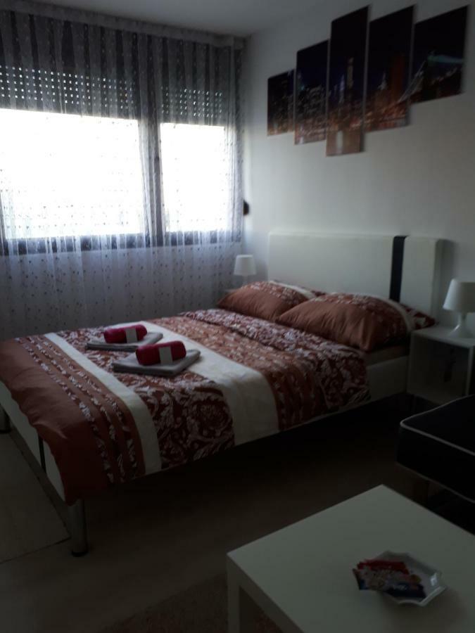 Studio Apartman Marija Zagreb Exteriör bild